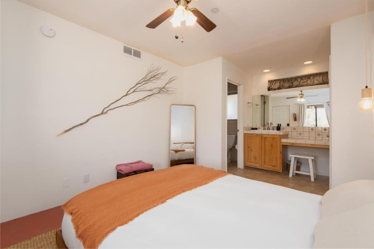 Renovated Lodge - Room 1 With Pool Access Джошуа-Трі Екстер'єр фото