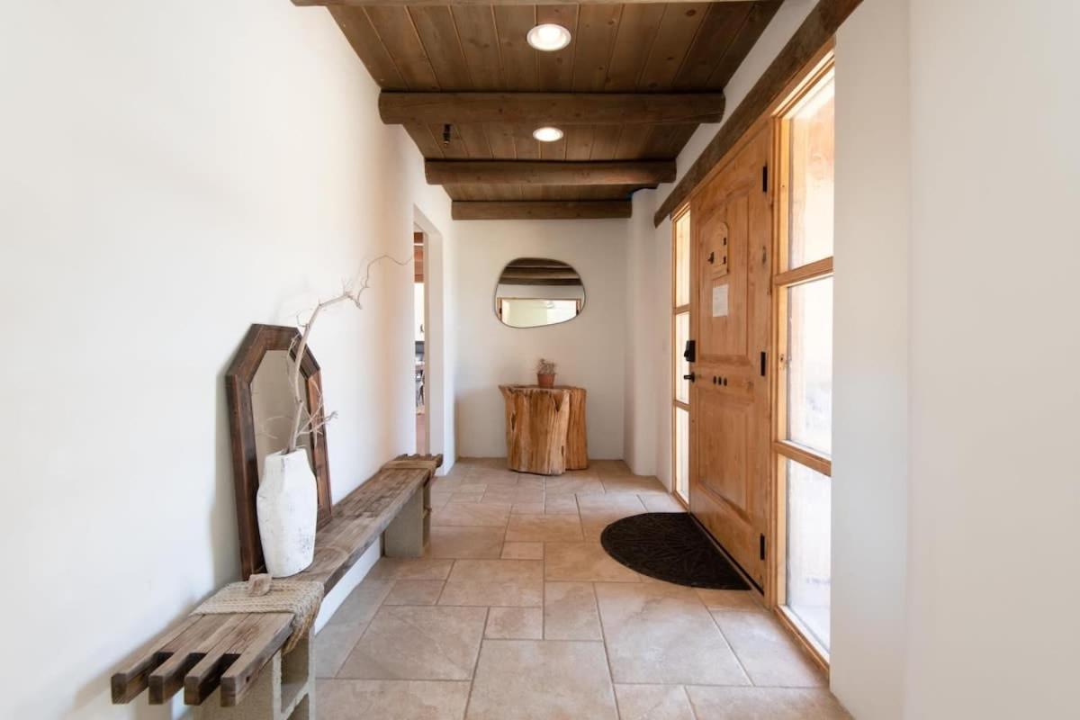 Renovated Lodge - Room 1 With Pool Access Джошуа-Трі Екстер'єр фото